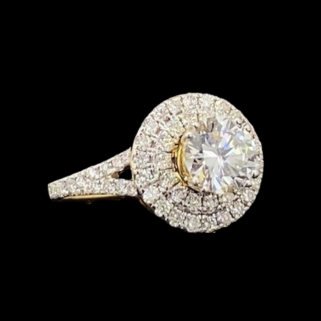 Radiant Elegance-Lab-Grown Diamond Ring
